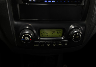 Подержанный автомобиль Kia Sportage 2006 года (18 фото)