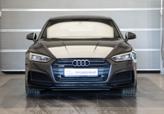 Подержанный автомобиль Audi A5 Liftback 2019 года (2 фото)