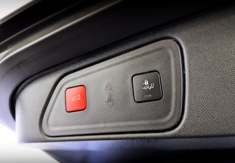 Подержанный автомобиль Peugeot 3008 2021 года (25 фото)