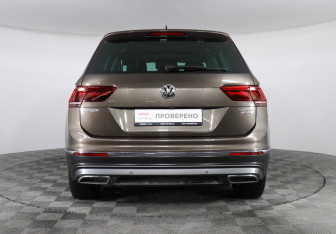 Подержанный автомобиль Volkswagen Tiguan 2017 года (6 фото)