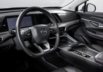 Подержанный автомобиль Changan UNI-T 2024 года (14 фото)