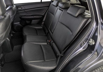 Подержанный автомобиль Subaru XV 2013 года (18 фото)