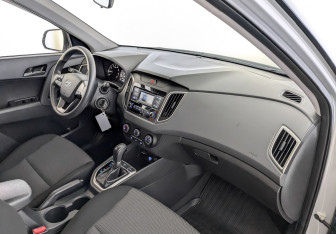 Подержанный автомобиль Hyundai Creta 2020 года (11 фото)