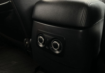 Подержанный автомобиль Mitsubishi Pajero 2013 года (25 фото)