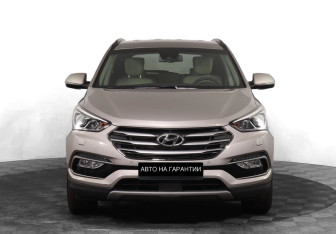 Подержанный автомобиль Hyundai Santa Fe 2017 года (2 фото)