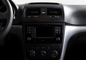 Подержанный автомобиль Skoda Yeti 2018 года (13 фото)