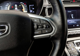 Подержанный автомобиль Geely Atlas Pro 2023 года (27 фото)