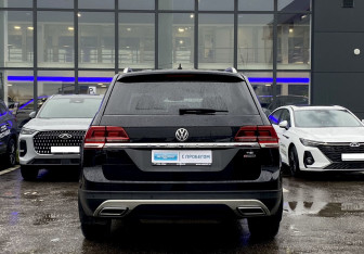 Подержанный автомобиль Volkswagen Teramont 2018 года (6 фото)