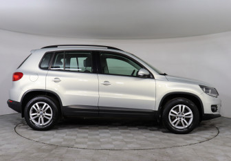Подержанный автомобиль Volkswagen Tiguan 2015 года (4 фото)