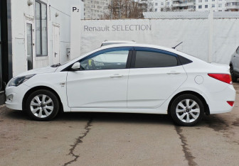 Подержанный автомобиль Hyundai Solaris Sedan 2016 года (8 фото)