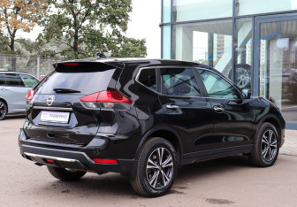 Подержанный автомобиль Nissan X-Trail 2021 года (4 фото)