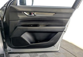 Подержанный автомобиль Mazda CX-5 2021 года (25 фото)