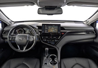 Подержанный автомобиль Toyota Camry Sedan 2022 года (14 фото)