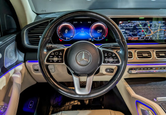 Подержанный автомобиль Mercedes-Benz GLE 2021 года (23 фото)