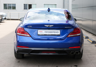 Подержанный автомобиль Genesis G70 2019 года (6 фото)