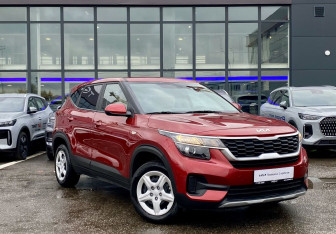 Подержанный автомобиль Kia Seltos 2022 года (3 фото)