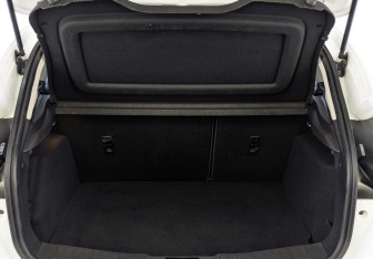 Подержанный автомобиль Ford Focus Hatchback 2018 года (10 фото)