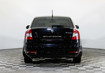 Подержанный автомобиль Skoda Octavia Liftback 2013 года (6 фото)