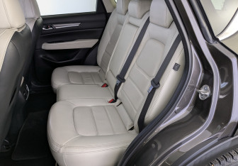 Подержанный автомобиль Mazda CX-5 2019 года (12 фото)