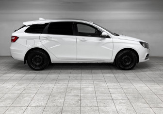 Подержанный автомобиль LADA (ВАЗ) Vesta Wagon 2019 года (4 фото)