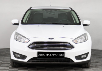 Подержанный автомобиль Ford Focus Sedan 2019 года (2 фото)
