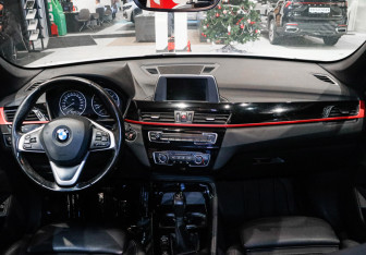 Подержанный автомобиль BMW X1 2016 года (9 фото)