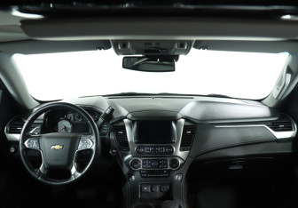 Подержанный автомобиль Chevrolet Tahoe 2016 года (12 фото)