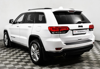 Подержанный автомобиль Jeep Grand Cherokee 2013 года (7 фото)