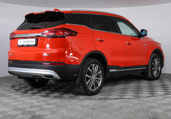 Подержанный автомобиль Geely Atlas Pro 2021 года (5 фото)