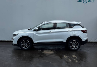 Подержанный автомобиль Geely Coolray 2023 года (5 фото)