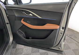 Подержанный автомобиль Omoda C5 2023 года (26 фото)