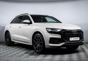 Подержанный автомобиль Audi Q8 2022 года (3 фото)