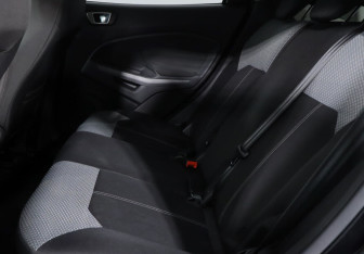 Подержанный автомобиль Ford EcoSport 2014 года (9 фото)