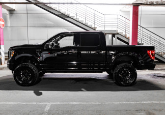 Подержанный автомобиль Ford F-150 2022 года (8 фото)