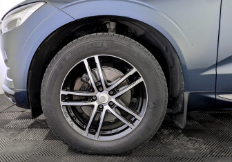 Подержанный автомобиль Volvo XC60 2020 года (18 фото)