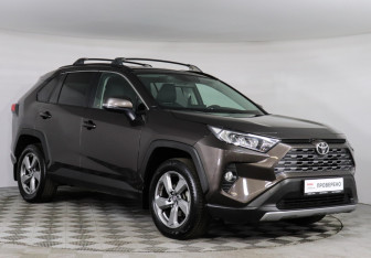 Подержанный автомобиль Toyota RAV4 2019 года (3 фото)