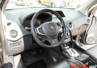 Подержанный автомобиль Renault Koleos 2013 года (15 фото)