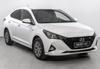 Подержанный автомобиль Hyundai Solaris Sedan 2021 года (3 фото)