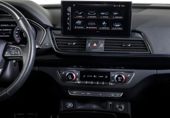 Подержанный автомобиль Audi Q5 2021 года (14 фото)