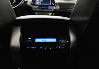 Подержанный автомобиль Toyota Land Cruiser Prado 2021 года (15 фото)