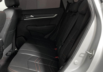 Подержанный автомобиль DongFeng AX7 2018 года (9 фото)