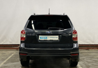 Подержанный автомобиль Subaru Forester Suv 2014 года (6 фото)