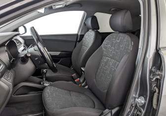 Подержанный автомобиль Kia Rio Sedan 2013 года (20 фото)