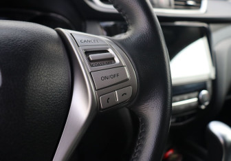 Подержанный автомобиль Nissan X-Trail 2016 года (15 фото)
