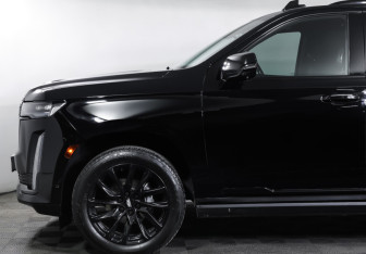 Подержанный автомобиль Cadillac Escalade Suv 2022 года (36 фото)