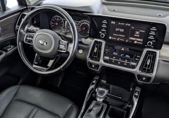 Подержанный автомобиль Kia Sorento 2021 года (30 фото)