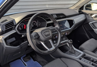 Подержанный автомобиль Audi Q3 2019 года (16 фото)