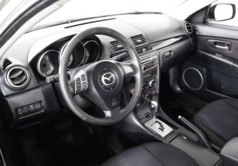 Подержанный автомобиль Mazda 3 Sedan 2007 года (5 фото)