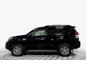 Подержанный автомобиль Toyota Land Cruiser Prado 2012 года (8 фото)