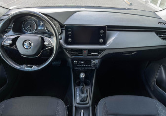 Подержанный автомобиль Skoda Rapid Liftback 2021 года (12 фото)